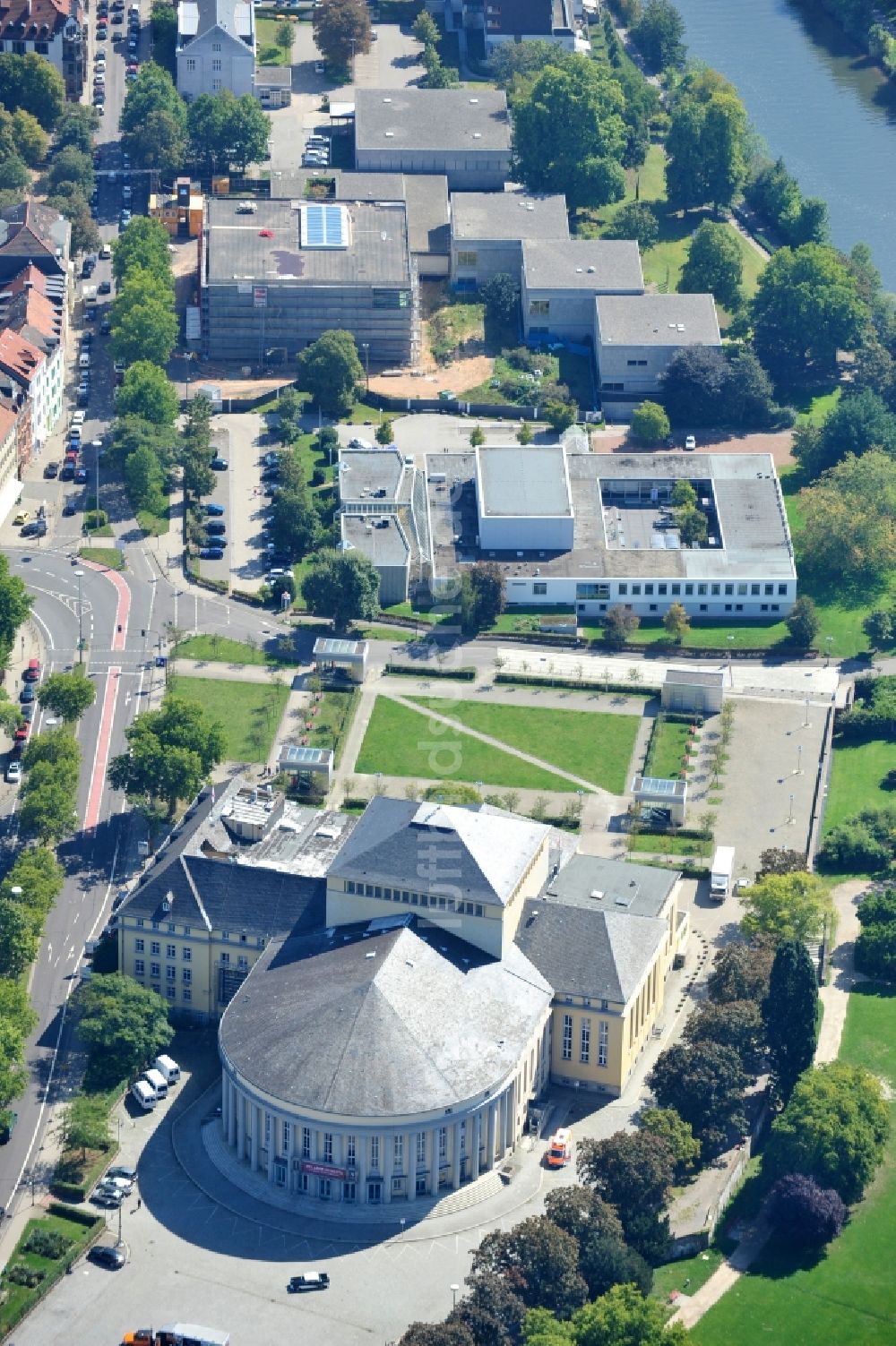 Saarbrücken aus der Vogelperspektive: Opernhaus Saarländisches Staatstheater in Saarbrücken im Bundesland Saarland, Deutschland