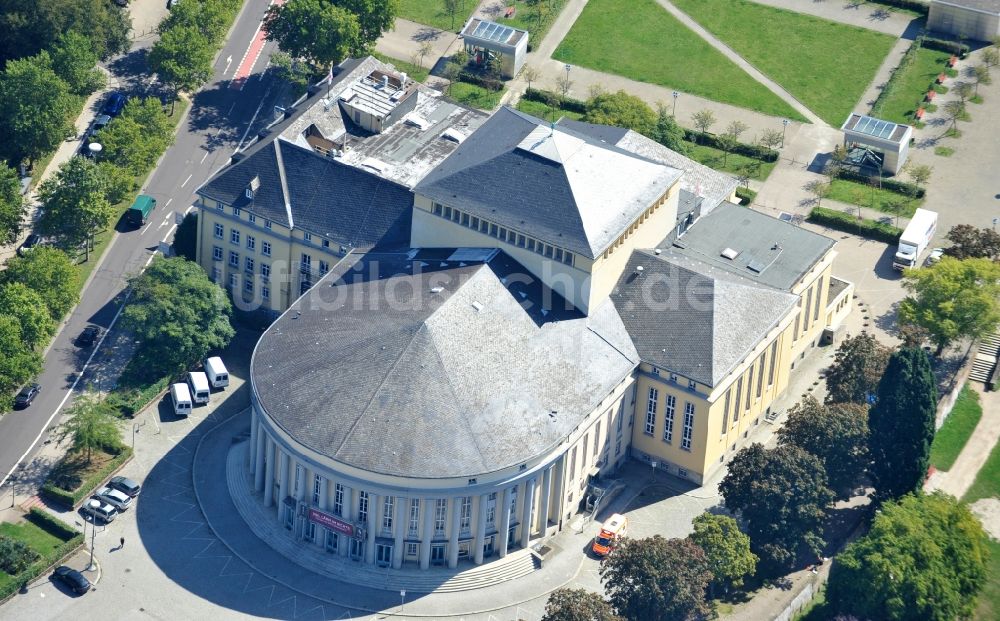 Saarbrücken von oben - Opernhaus Saarländisches Staatstheater in Saarbrücken im Bundesland Saarland, Deutschland