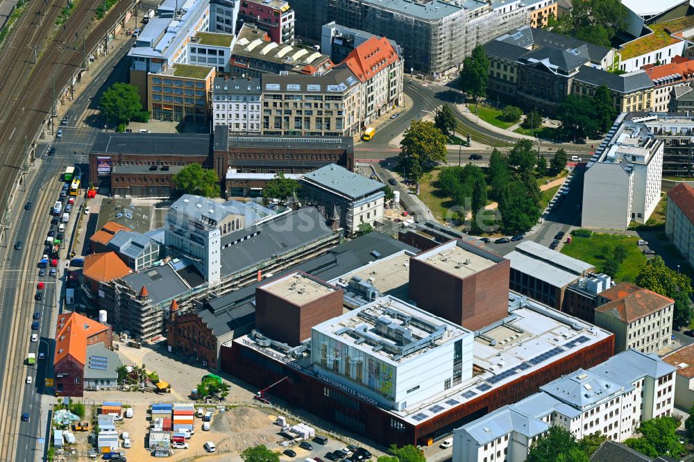 Dresden aus der Vogelperspektive: Opernhaus Staatsoperette Dresden in Dresden im Bundesland Sachsen, Deutschland