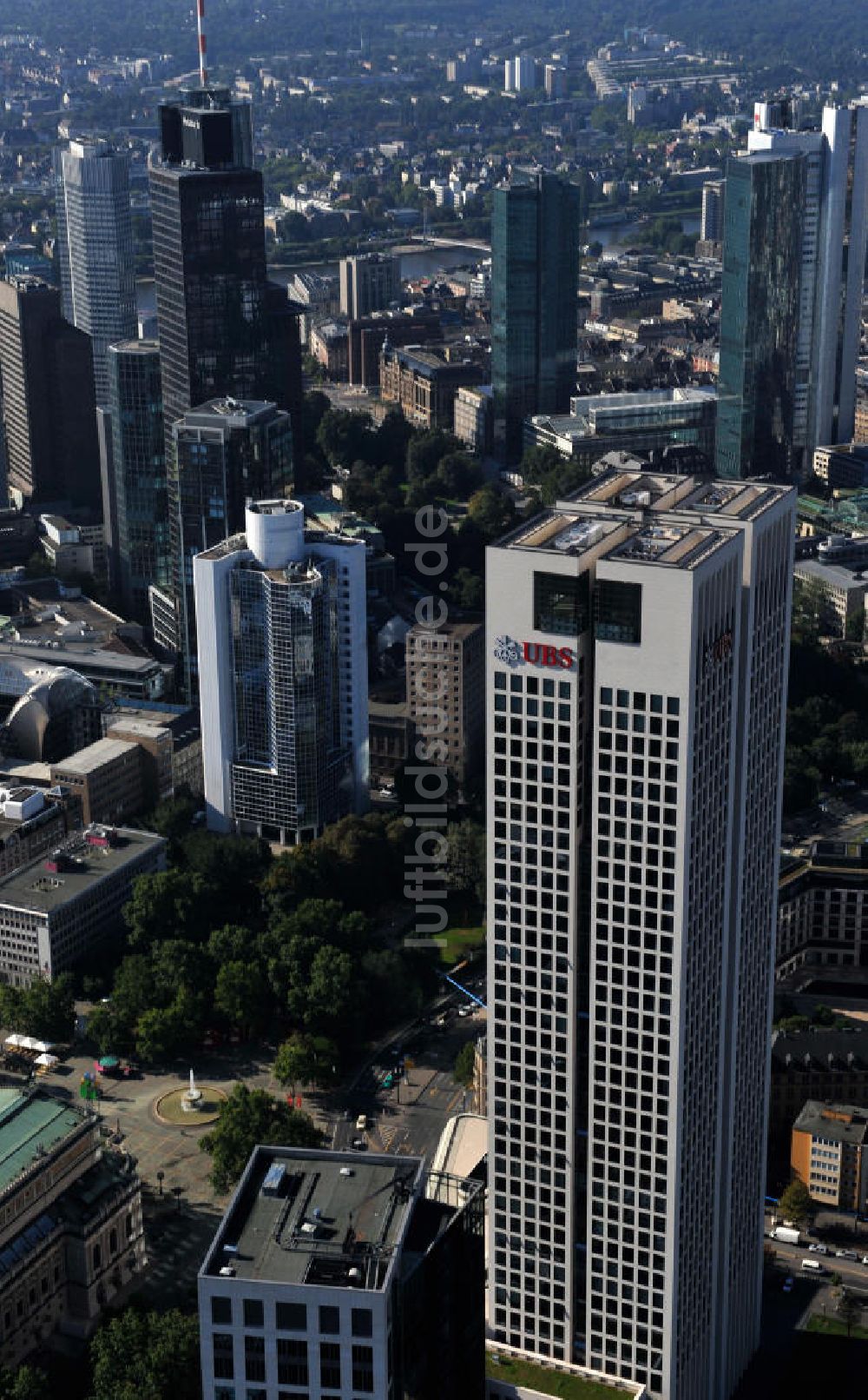 Luftbild Frankfurt am Main - OpernTurm Frankfurt / Main