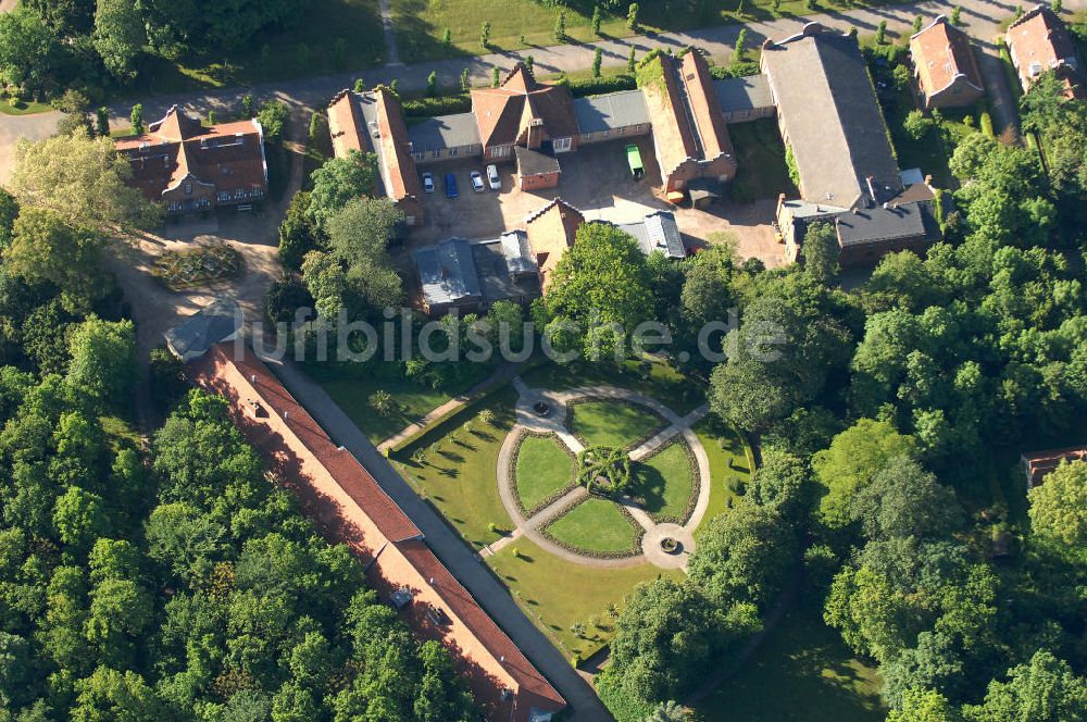 Luftaufnahme Potsdam - Orangerie und Holländisches Etablissement im Neuen Garten