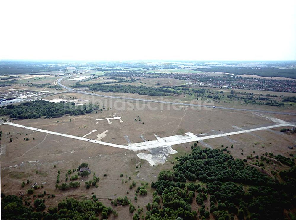 Oranienburg / Brandenburg von oben - Oranienburg / Brandenburg altes Flugplatzgelände