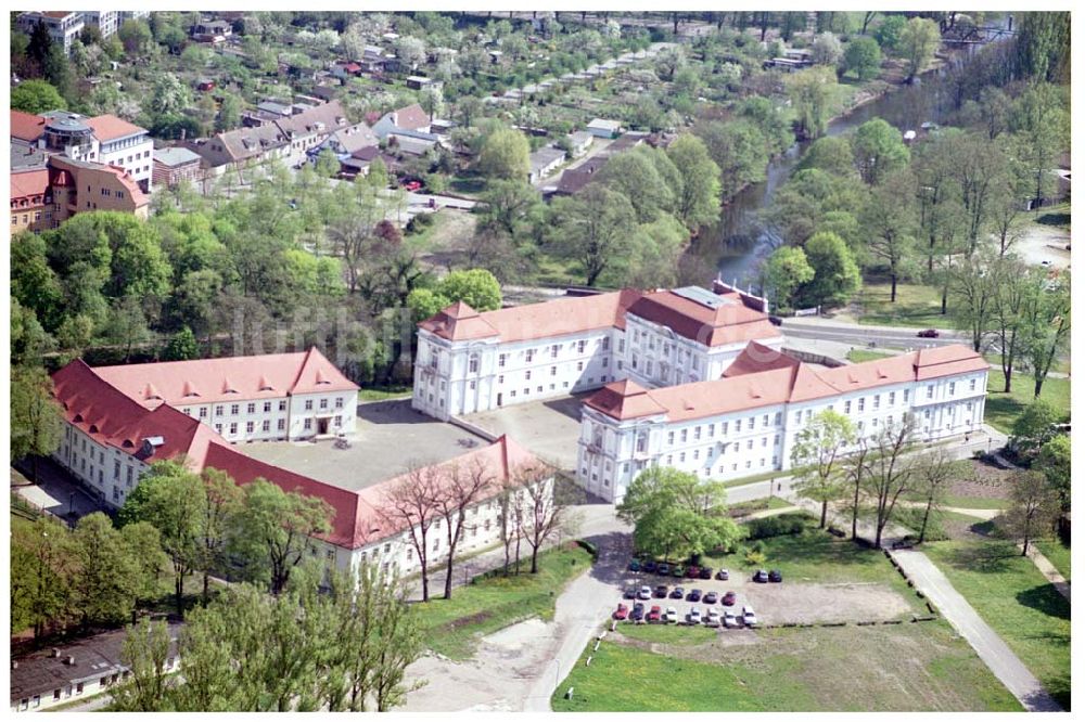 Luftaufnahme Oranienburg / BRB - 28.04.2004 Oranienburg / BRB Schloß Oranienburg und Schlosspark von Nordwesten her