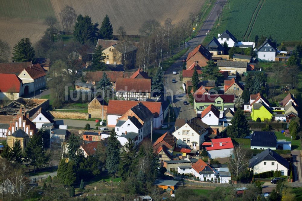 Hemsdorf aus der Vogelperspektive: Orts- Zentrum von Hemsdorf im Bundesland Sachsen-Anhalt