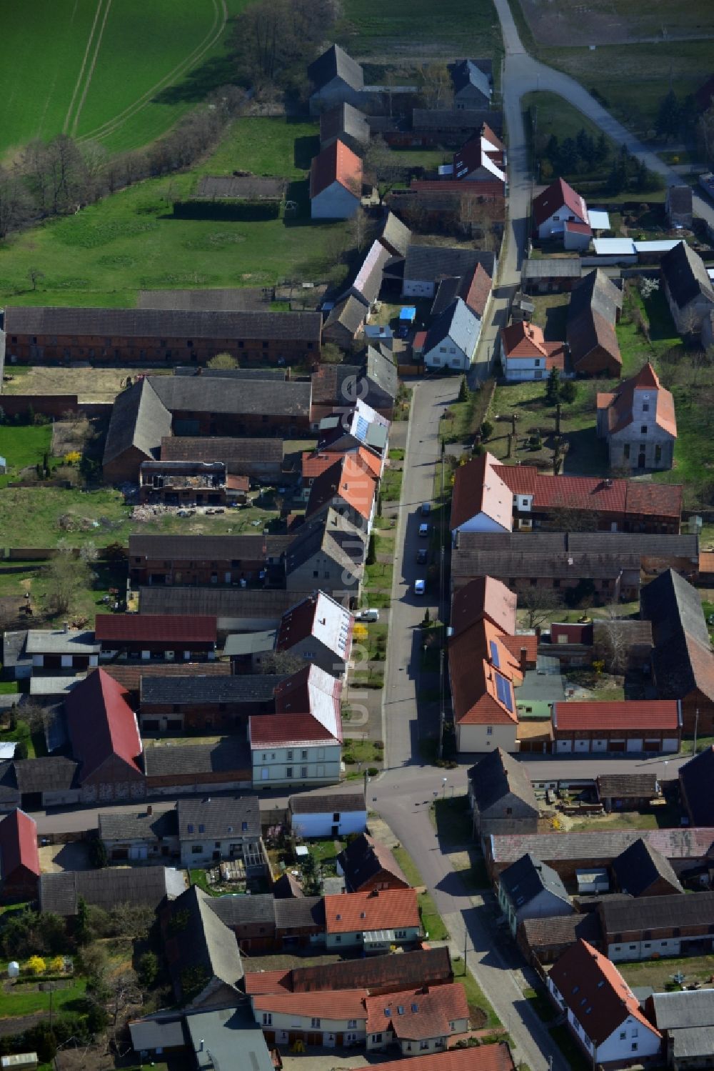 Tucheim aus der Vogelperspektive: Orts- Zentrum von Tucheim im Bundesland Sachsen-Anhalt