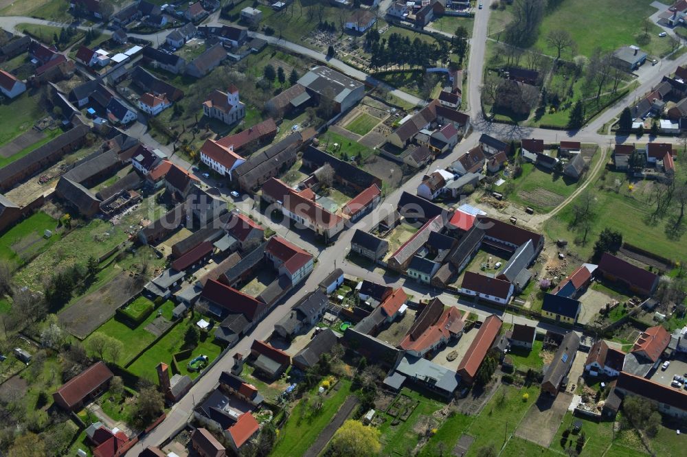 Luftaufnahme Tucheim - Orts- Zentrum von Tucheim im Bundesland Sachsen-Anhalt