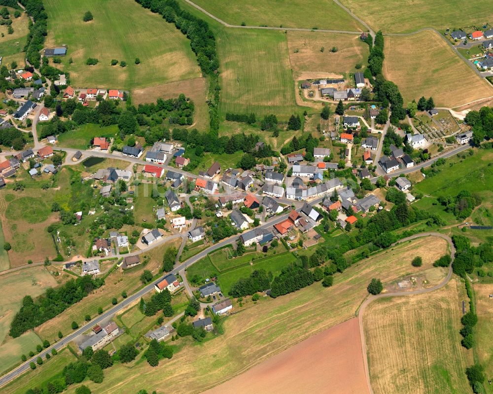 Luftaufnahme Achtelsbach - Ortsansicht von Achtelsbach im Bundesland Rheinland-Pfalz