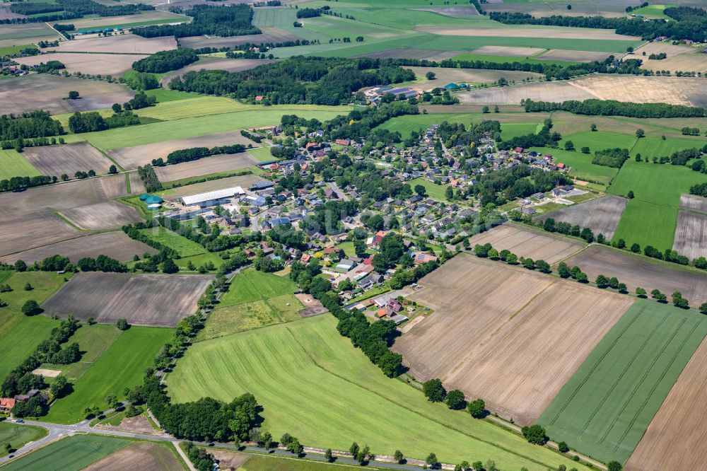 Luftaufnahme Ahlerstedt - Ortsansicht in Ahlerstedt Kakerbeck im Bundesland Niedersachsen, Deutschland