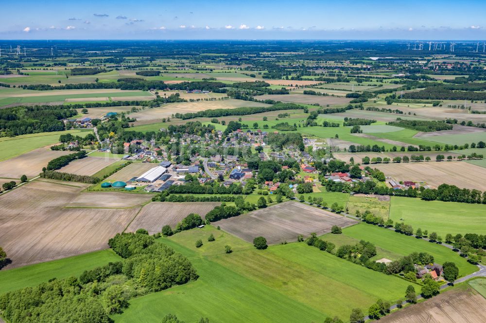 Ahlerstedt aus der Vogelperspektive: Ortsansicht in Ahlerstedt Kakerbeck im Bundesland Niedersachsen, Deutschland