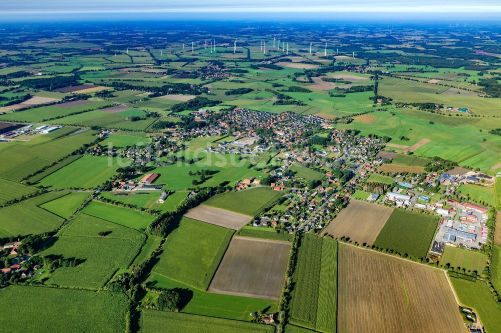 Ahlerstedt aus der Vogelperspektive: Ortsansicht in Ahlerstedt im Bundesland Niedersachsen, Deutschland