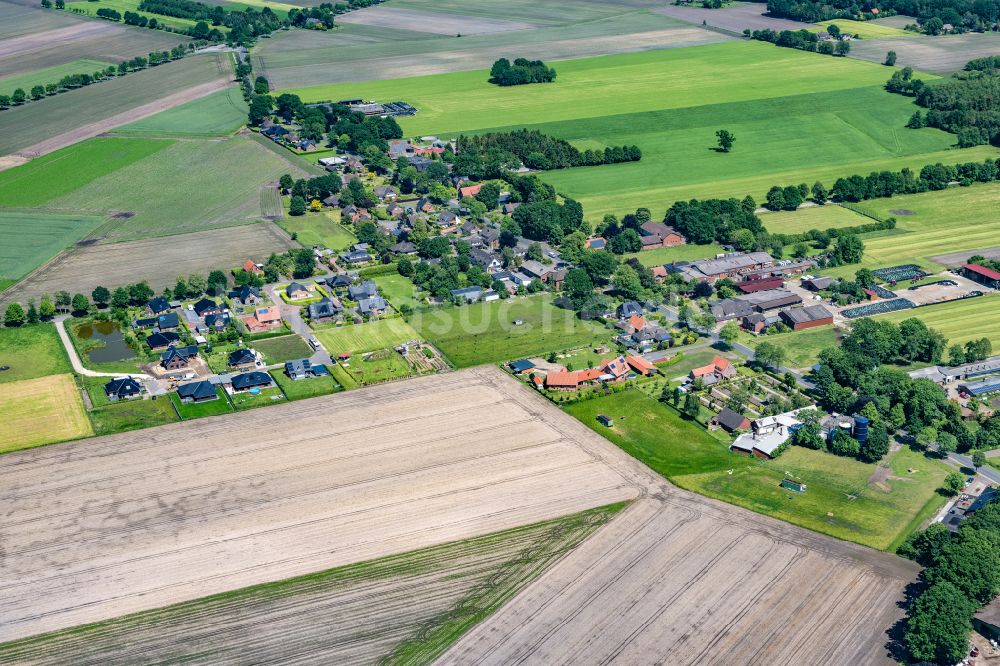 Ahlerstedt aus der Vogelperspektive: Ortsansicht in Ahrensmoor West im Bundesland Niedersachsen, Deutschland