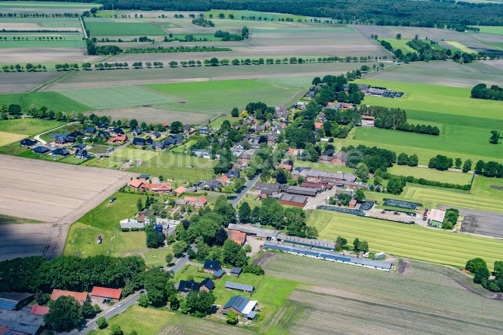 Ahlerstedt von oben - Ortsansicht in Ahrensmoor West im Bundesland Niedersachsen, Deutschland