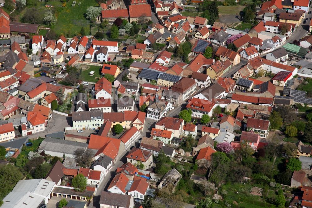 Alsheim aus der Vogelperspektive: Ortsansicht von Alsheim in der Verbandsgemeinde Eich im Bundesland Rheinland-Pfalz