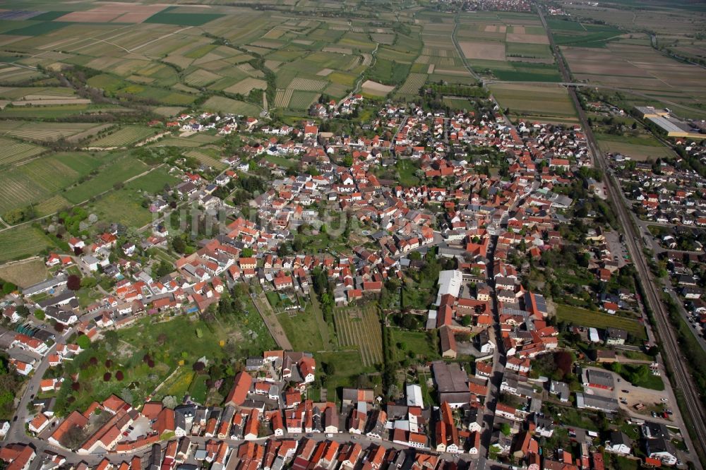 Alsheim von oben - Ortsansicht von Alsheim in der Verbandsgemeinde Eich im Bundesland Rheinland-Pfalz