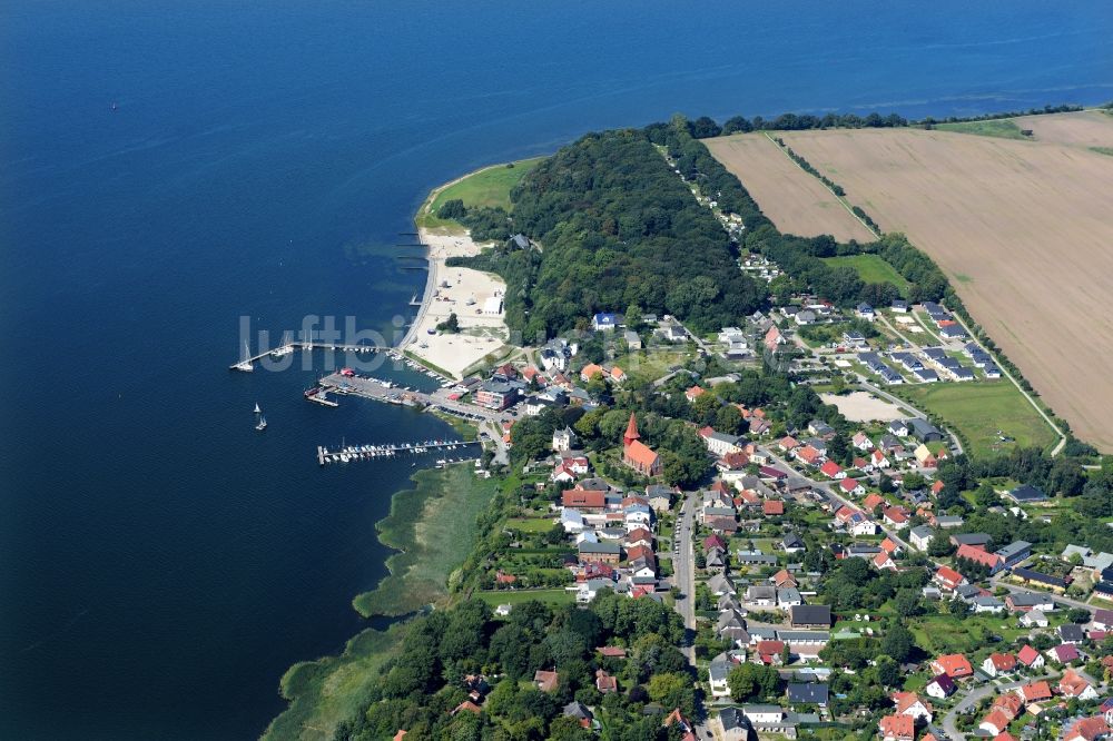 Altefähr von oben - Ortsansicht in Altefähr im Bundesland Mecklenburg-Vorpommern