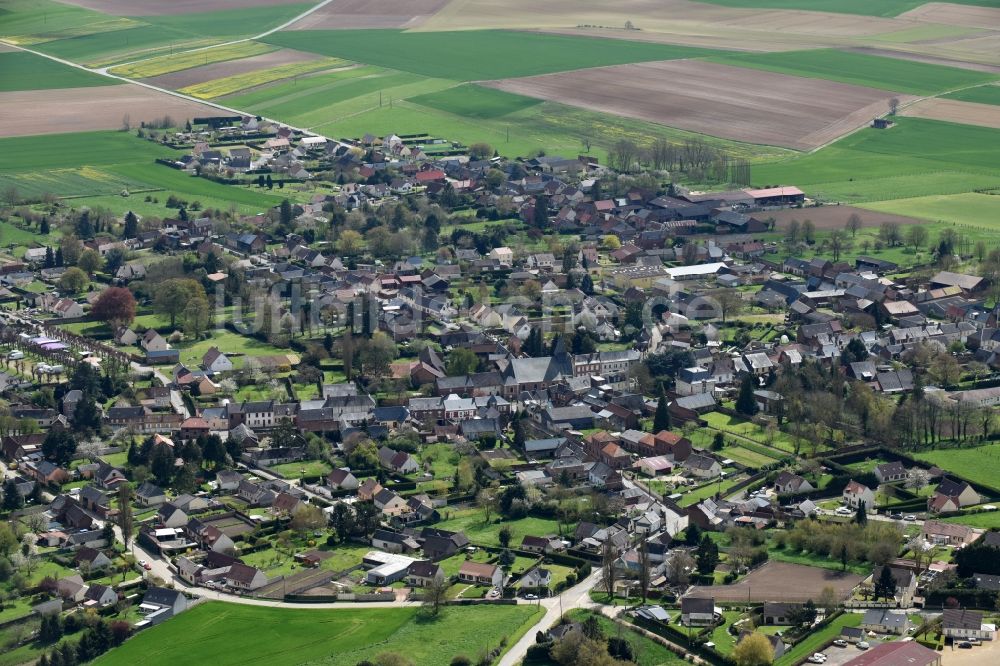 Ansauvillers von oben - Ortsansicht in Ansauvillers in Nord-Pas-de-Calais Picardie, Frankreich