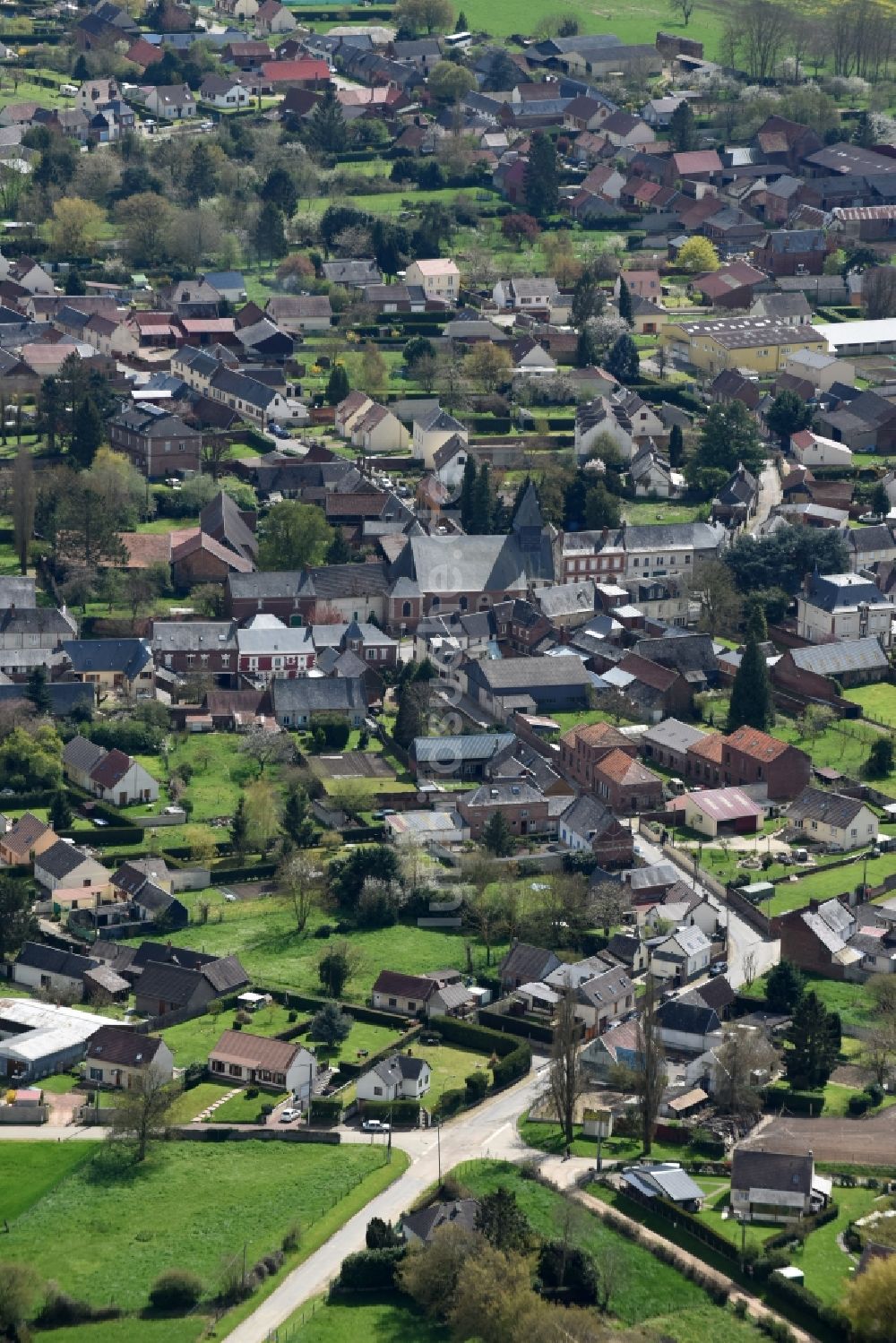 Ansauvillers aus der Vogelperspektive: Ortsansicht in Ansauvillers in Nord-Pas-de-Calais Picardie, Frankreich