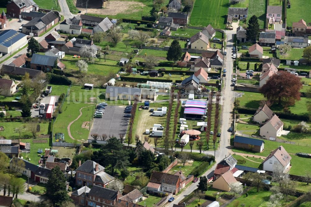 Ansauvillers von oben - Ortsansicht in Ansauvillers in Nord-Pas-de-Calais Picardie, Frankreich