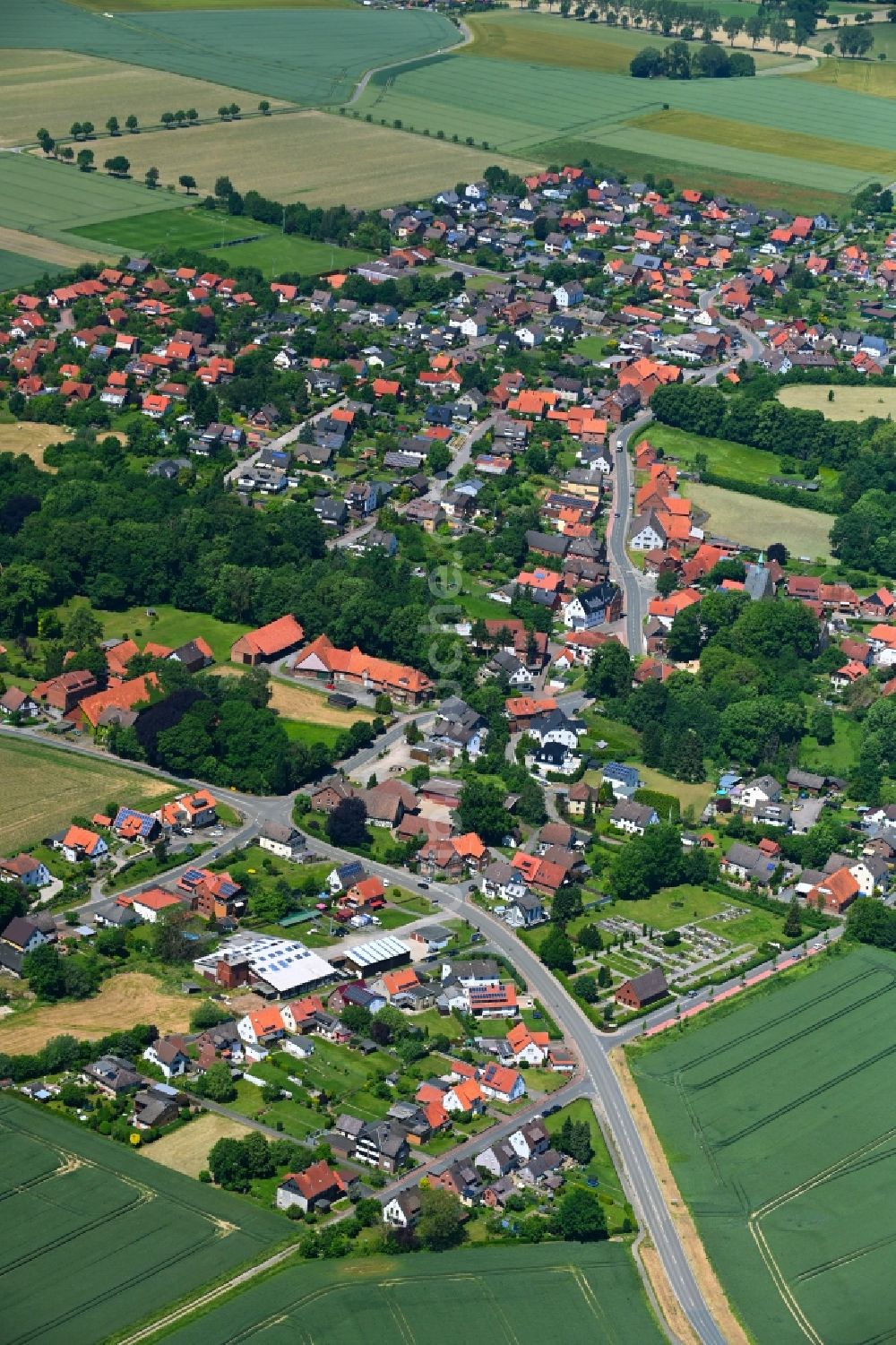 Apelern aus der Vogelperspektive: Ortsansicht in Apelern im Bundesland Niedersachsen, Deutschland