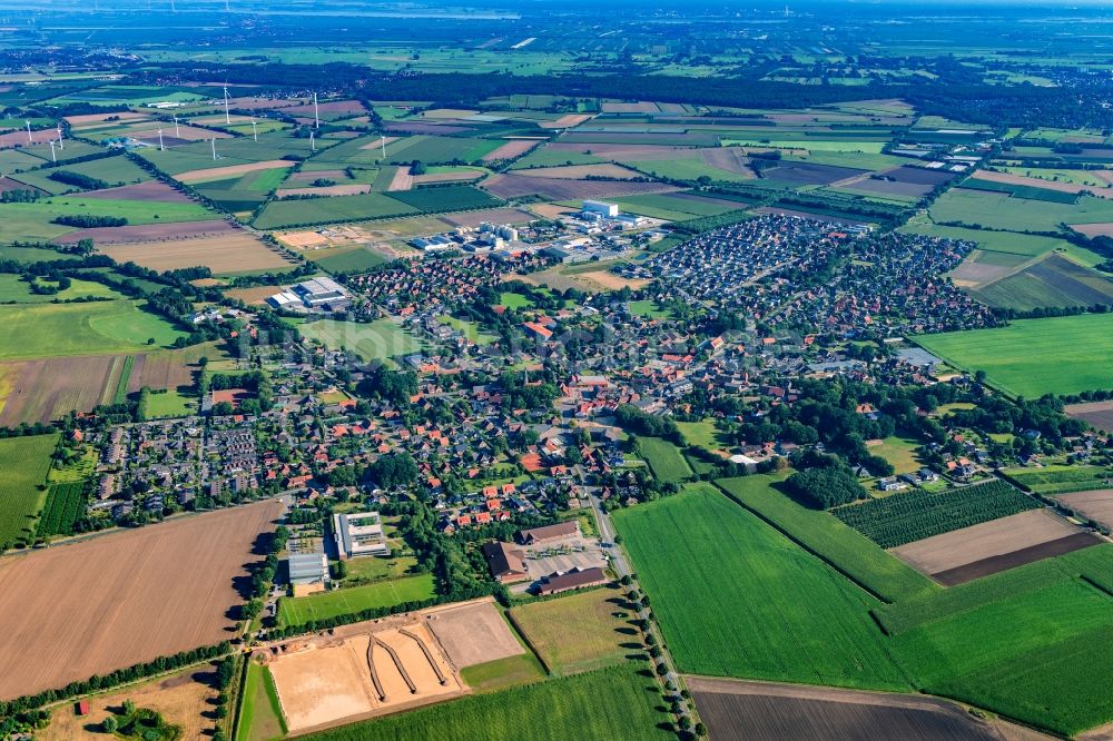 Apensen aus der Vogelperspektive: Ortsansicht in Apensen im Bundesland Niedersachsen, Deutschland