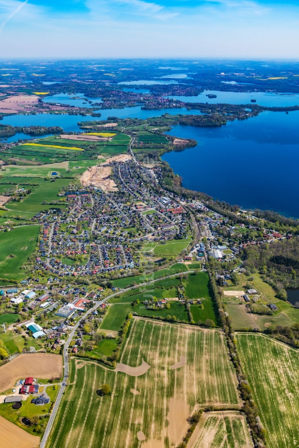 Ascheberg aus der Vogelperspektive: Ortsansicht Ascheberg am Plöner See im Bundesland Schleswig-Holstein, Deutschland