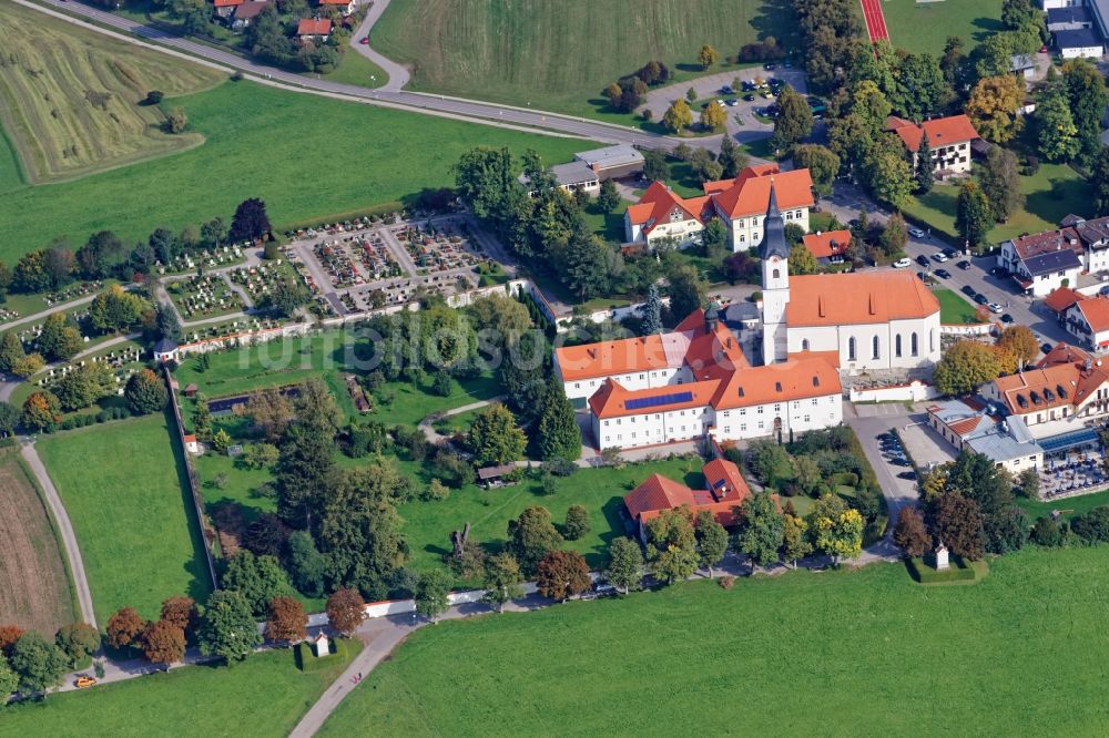 Luftbild Berg - Ortsansicht von Aufkirchen bei Berg am Starnberger See im Bundesland Bayern