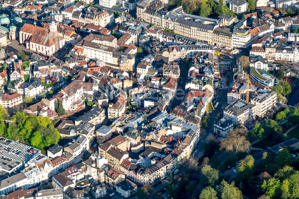 Luftaufnahme Baden-Baden - Ortsansicht in Baden-Baden im Bundesland Baden-Württemberg, Deutschland