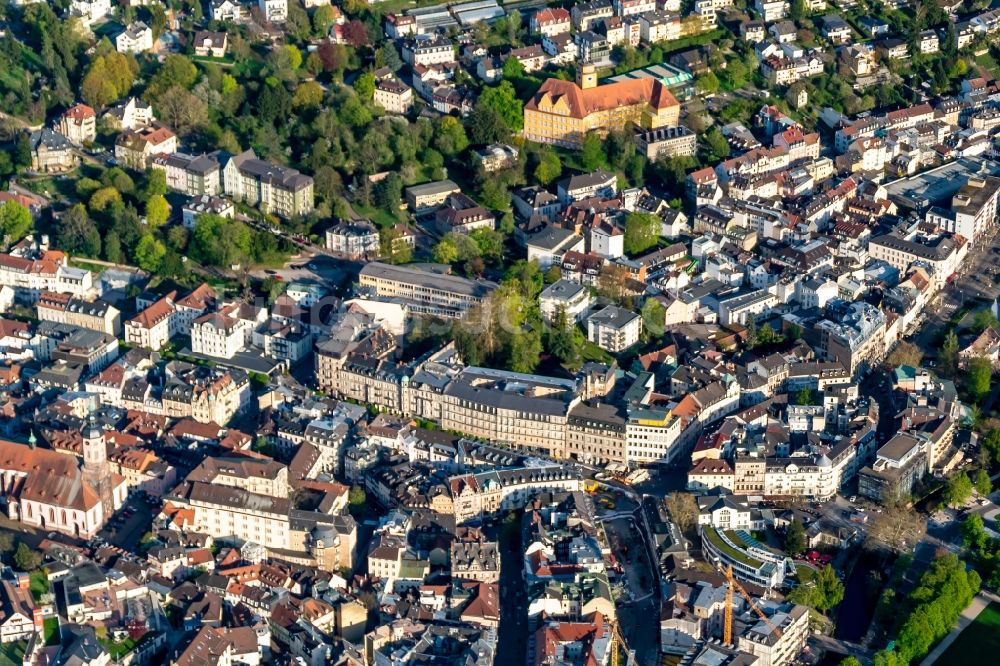 Luftbild Baden-Baden - Ortsansicht in Baden-Baden im Bundesland Baden-Württemberg, Deutschland