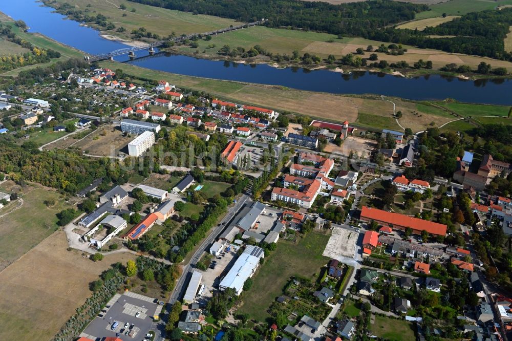 Luftaufnahme Barby (Elbe) - Ortsansicht in Barby (Elbe) im Bundesland Sachsen-Anhalt, Deutschland