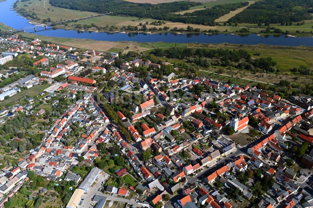 Barby (Elbe) aus der Vogelperspektive: Ortsansicht in Barby (Elbe) im Bundesland Sachsen-Anhalt, Deutschland