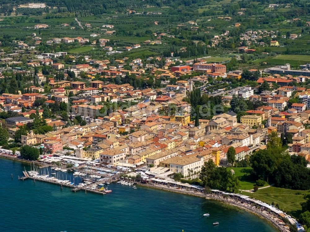 Luftbild Bardolino - Ortsansicht in Bardolino in Veneto, Italien