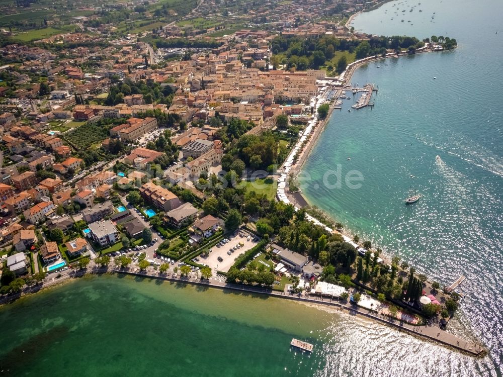 Luftbild Bardolino - Ortsansicht in Bardolino in Veneto, Italien