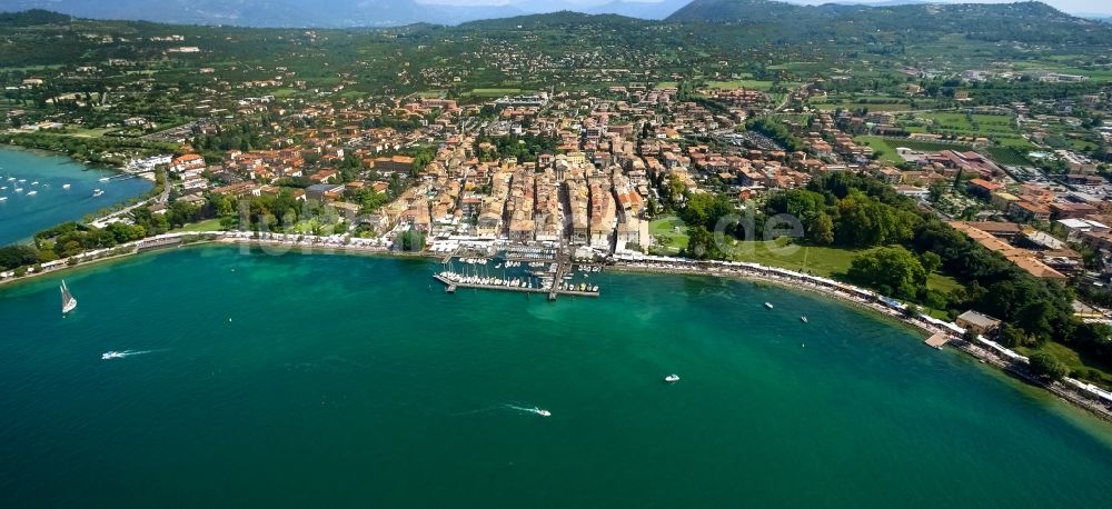 Luftbild Bardolino - Ortsansicht in Bardolino in Veneto, Italien