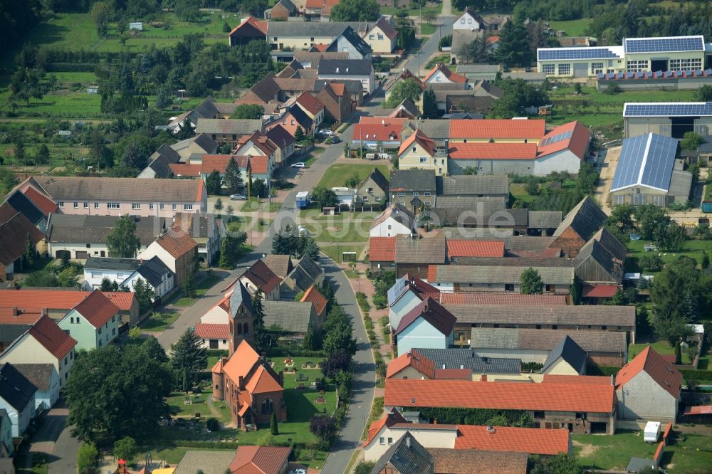 Battin aus der Vogelperspektive: Ortsansicht von Battin im Bundesland Sachsen-Anhalt