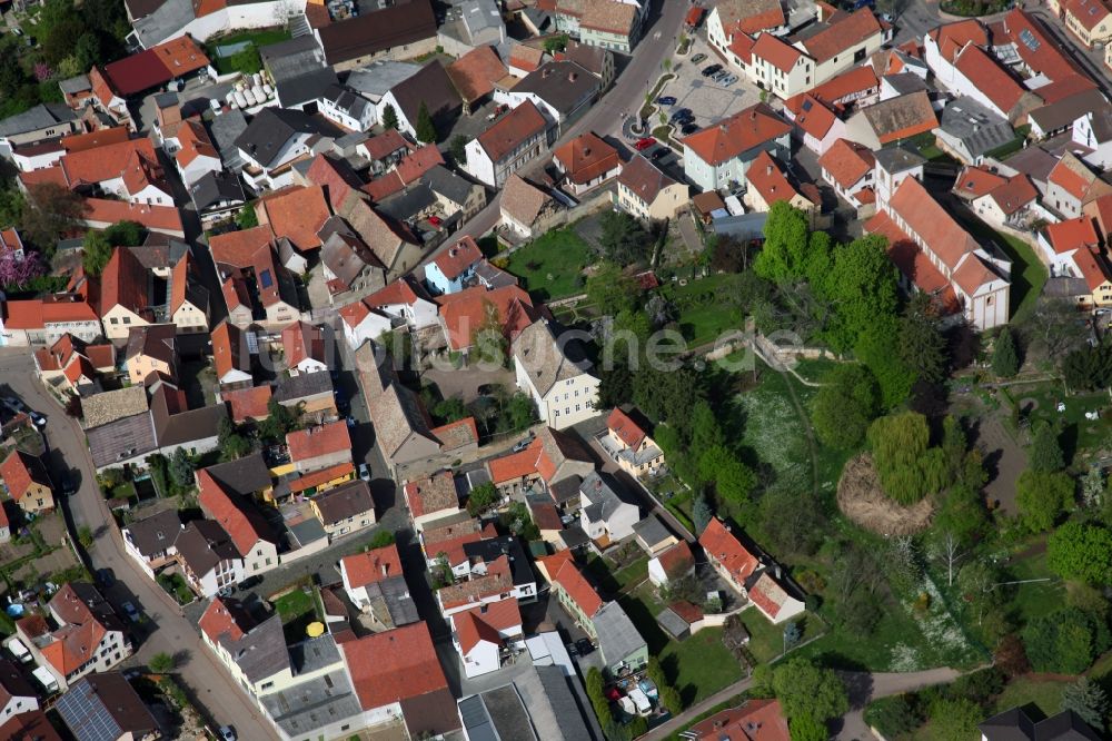 Bechtheim von oben - Ortsansicht von Bechtheim ist eine Ortsgemeinde im Landkreis Alzey-Worms in Rheinland-Pfalz