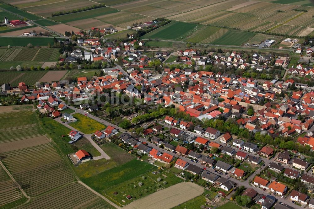 Bechtolsheim aus der Vogelperspektive: Ortsansicht von Bechtolsheim im VBG Alzey-Land im Bundesland Rheinland-Pfalz