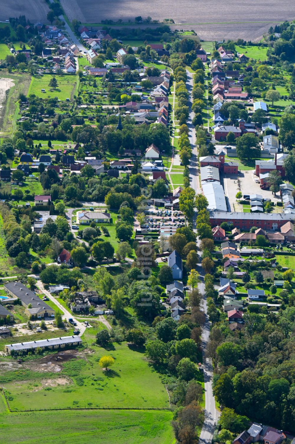 Groß Behnitz von oben - Ortsansicht Behnitzer Dorfstraße in Groß Behnitz im Bundesland Brandenburg, Deutschland