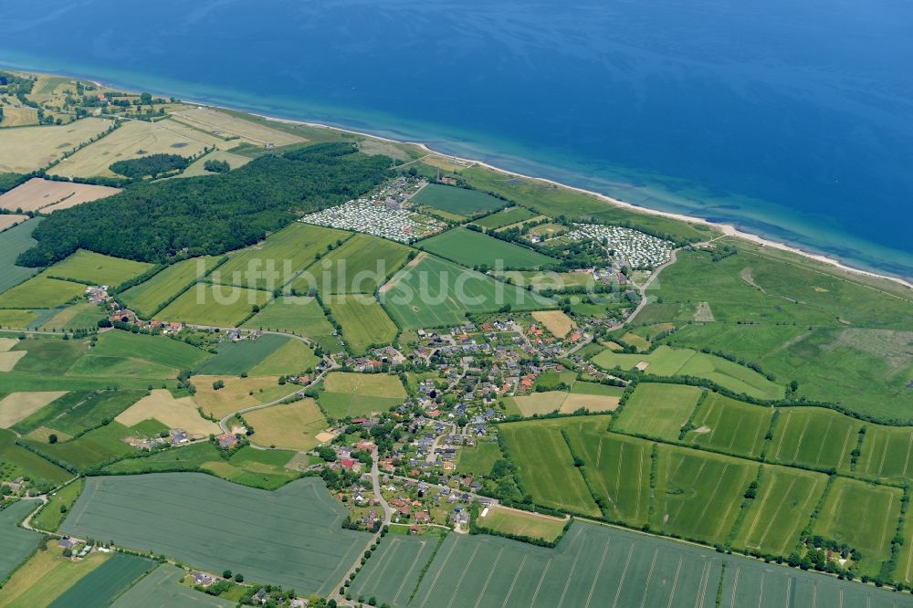 Behrensdorf von oben - Ortsansicht von Behrensdorf an der Ostsee im Bundesland Schleswig-Holstein