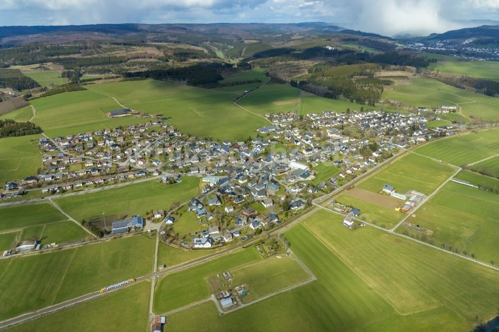 Berghausen aus der Vogelperspektive: Ortsansicht in Berghausen im Bundesland Nordrhein-Westfalen, Deutschland