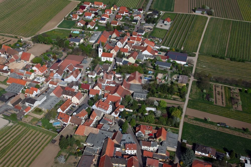 Bermersheim von oben - Ortsansicht von Bermersheim ist eine Ortsgemeinde im Landkreis Alzey-Worms in Rheinland-Pfalz