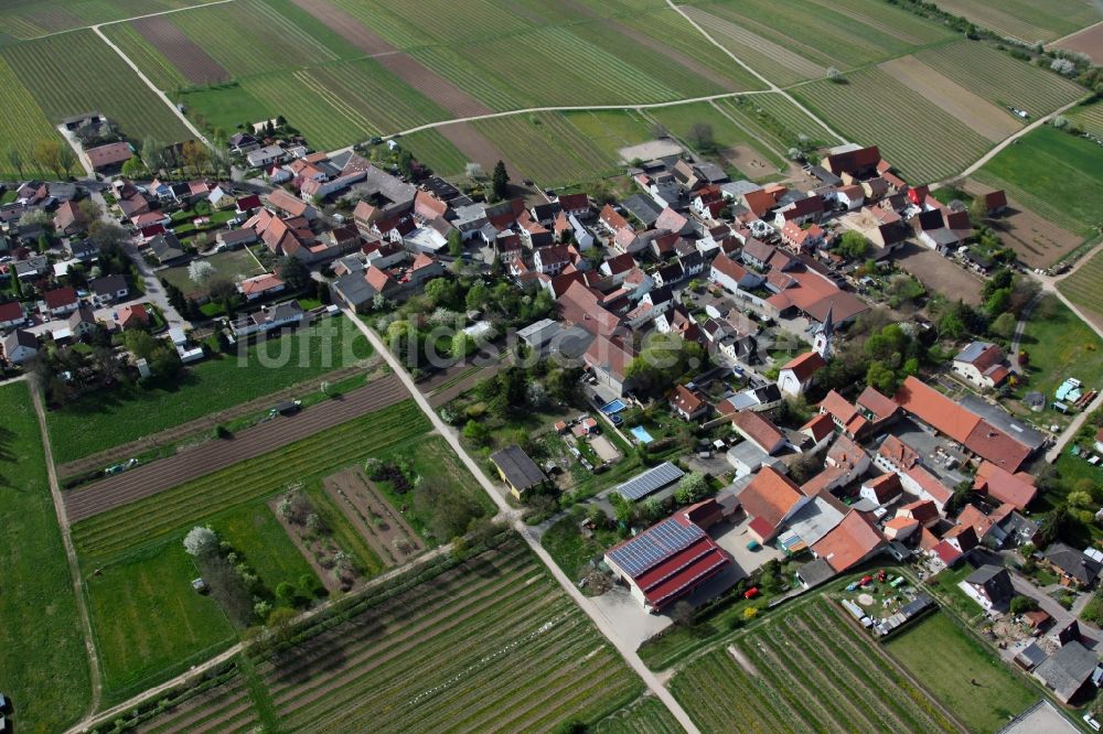 Bermersheim aus der Vogelperspektive: Ortsansicht von Bermersheim ist eine Ortsgemeinde im Landkreis Alzey-Worms in Rheinland-Pfalz