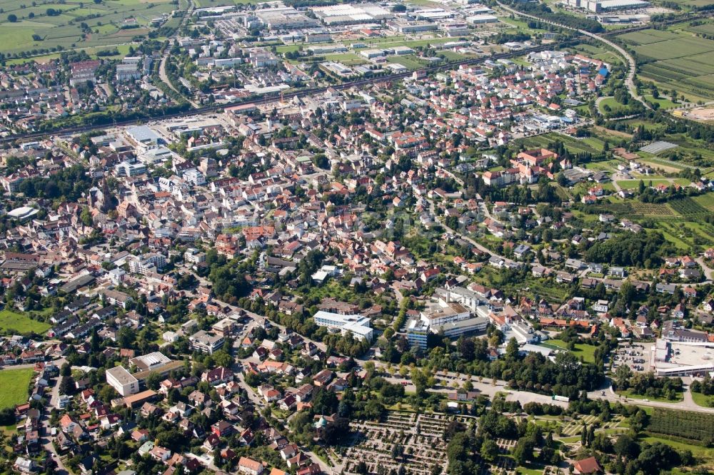 Luftbild Bühl - Ortsansicht von Bühl mit Industriegebiet Bosch und LuK im Hintegrund im Bundesland Baden-Württemberg