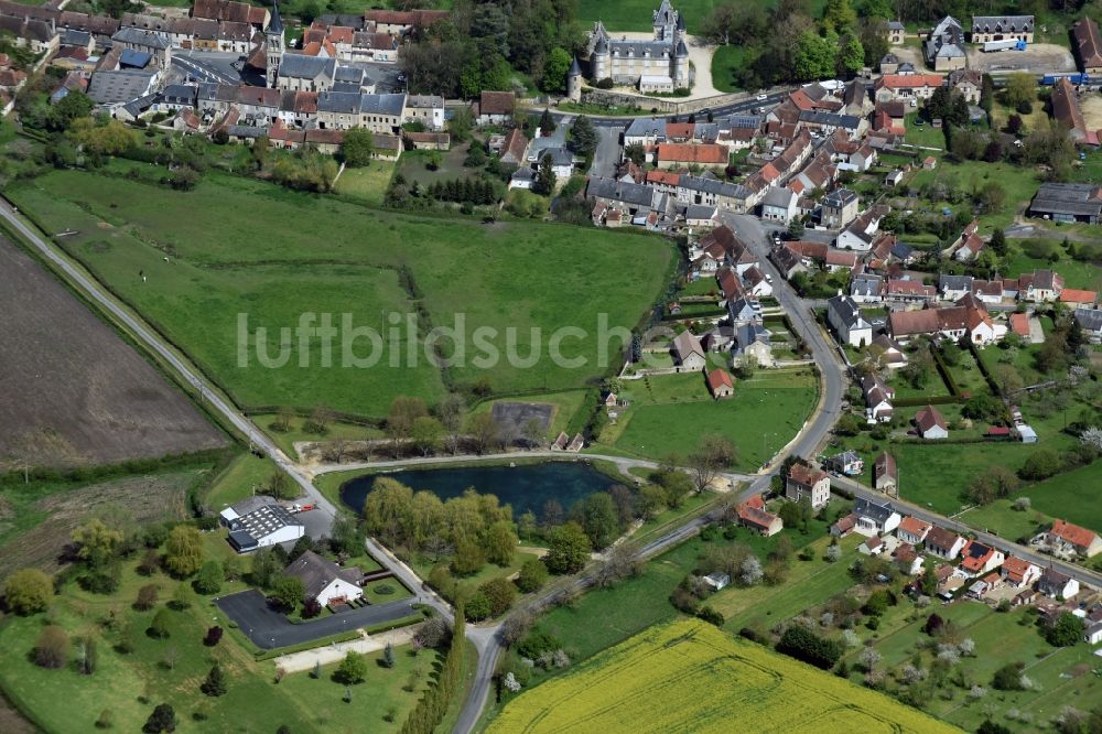 Luftaufnahme Blet - Ortsansicht in Blet in Centre-Val de Loire, Frankreich