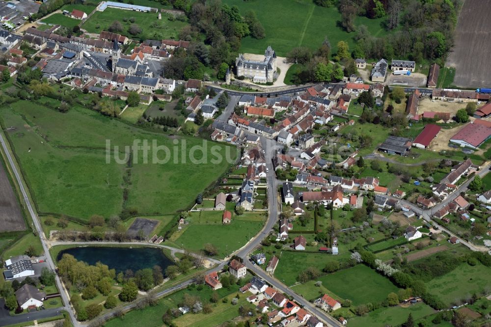 Luftaufnahme Blet - Ortsansicht in Blet in Centre-Val de Loire, Frankreich