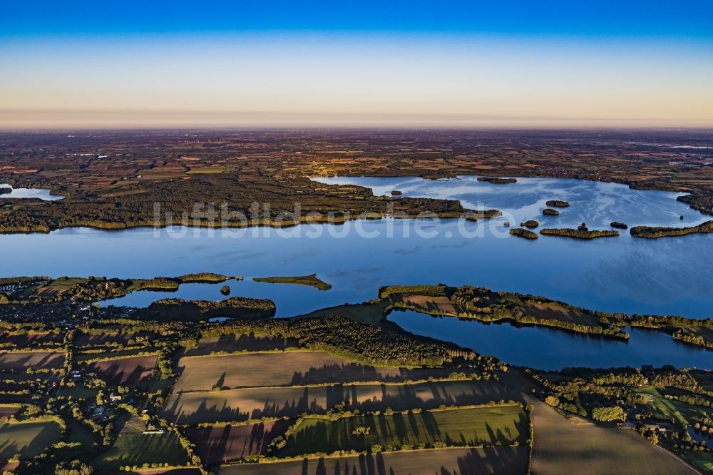 Luftaufnahme Bosau - Ortsansicht Bosau am Plöner See im Bundesland Schleswig-Holstein, Deutschland