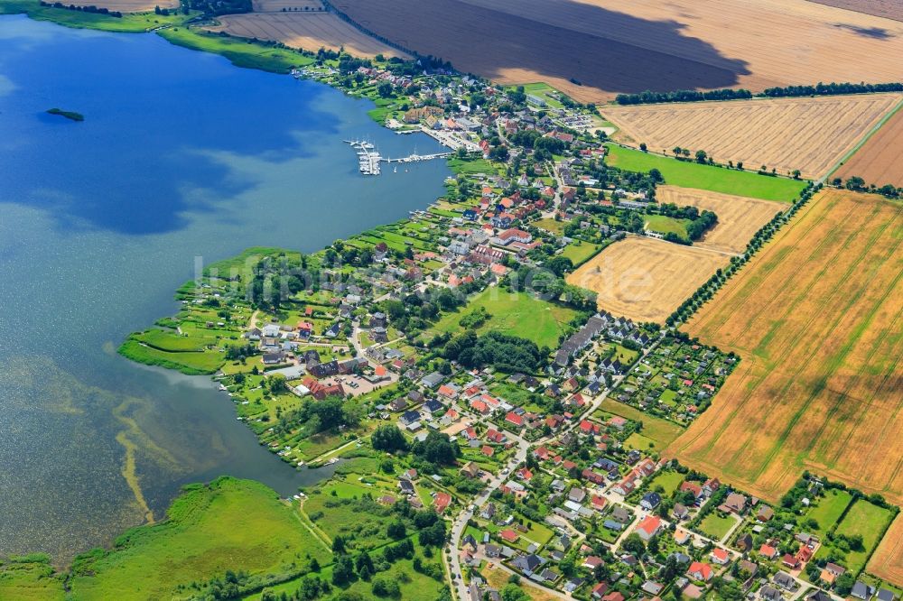 Breege von oben - Ortsansicht in Breege im Bundesland Mecklenburg-Vorpommern, Deutschland