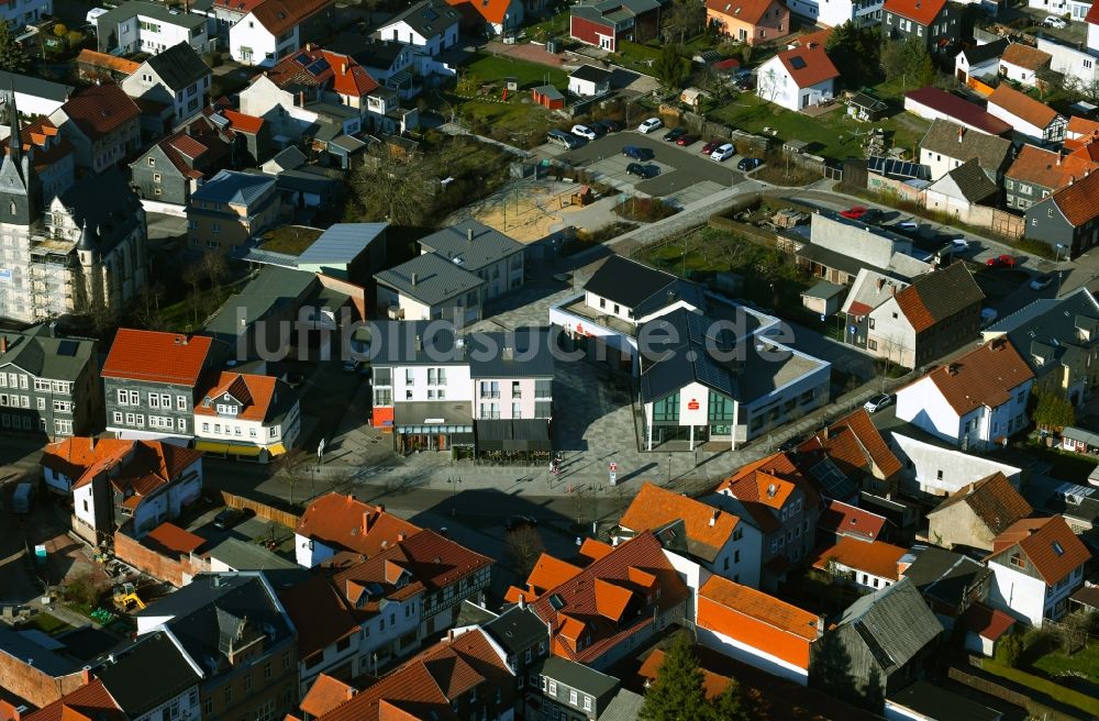 Luftaufnahme Friedrichroda - Ortsansicht im Breich Markststraße - Hauptstraße - Friedrichsplatz in Friedrichroda im Bundesland Thüringen, Deutschland