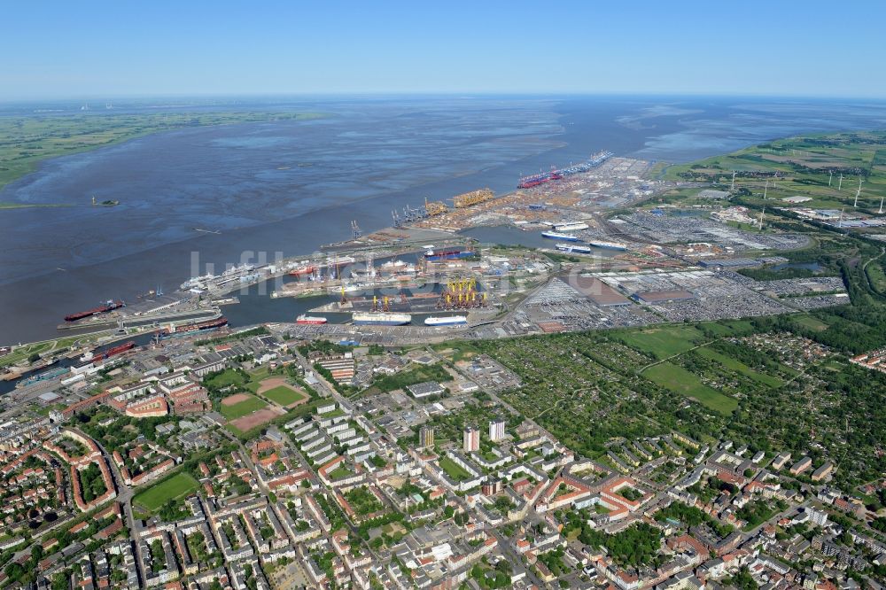 Bremerhaven von oben - Ortsansicht von Bremerhaven mit Stadtbremischem Überseehafen in der Weser- Mündung im Bundesland Bremen