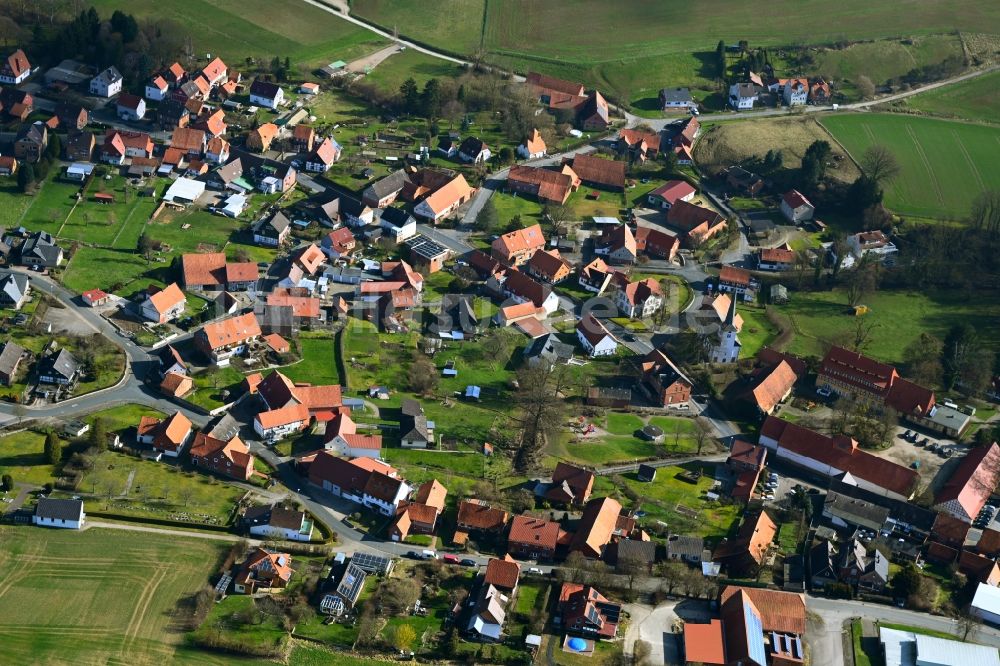 Brunkensen aus der Vogelperspektive: Ortsansicht in Brunkensen im Bundesland Niedersachsen, Deutschland