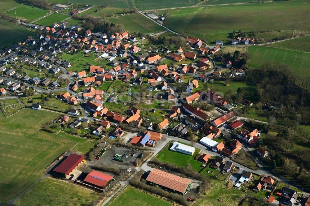 Brunkensen aus der Vogelperspektive: Ortsansicht in Brunkensen im Bundesland Niedersachsen, Deutschland